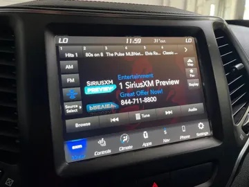 2022 Jeep Cherokee - image 33