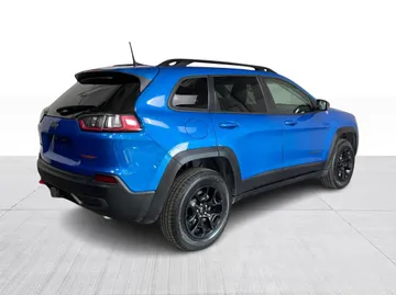 2022 Jeep Cherokee - image 14