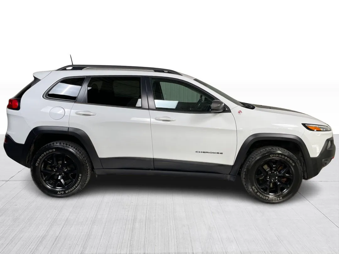 2018 Jeep Cherokee — photo 2