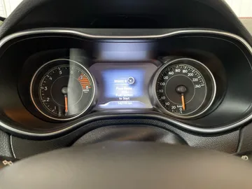 2021 Jeep Cherokee - image 17