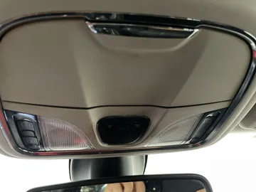 2021 Jeep Cherokee - image 16