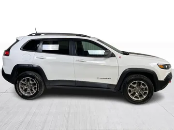 2021 Jeep Cherokee - image 2