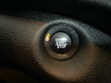 2021 Jeep Cherokee - image 27