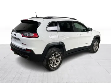 2021 Jeep Cherokee - image 14