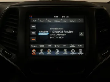 2020 Jeep Cherokee - image 26