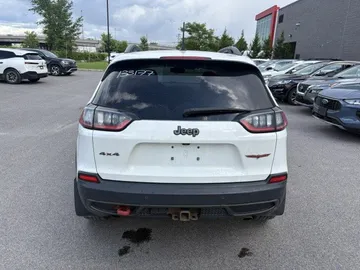2021 Jeep Cherokee - image 6