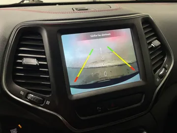 2021 Jeep Cherokee - image 21
