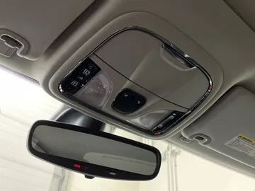 2021 Jeep Cherokee - image 17
