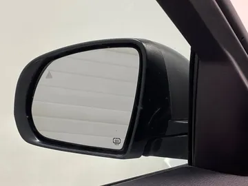 2021 Jeep Cherokee - image 20