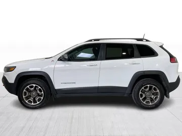 2021 Jeep Cherokee - image 11