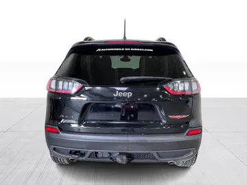 2022 Jeep Cherokee - image 11