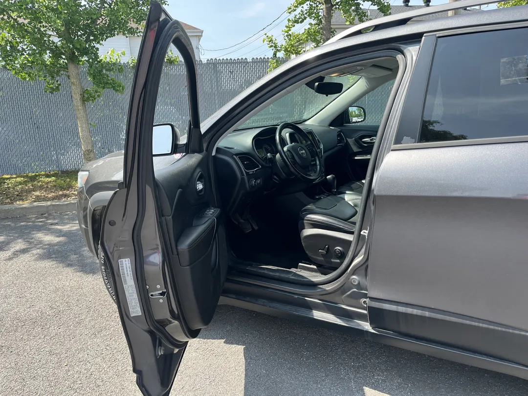 2021 Jeep Cherokee — photo 7