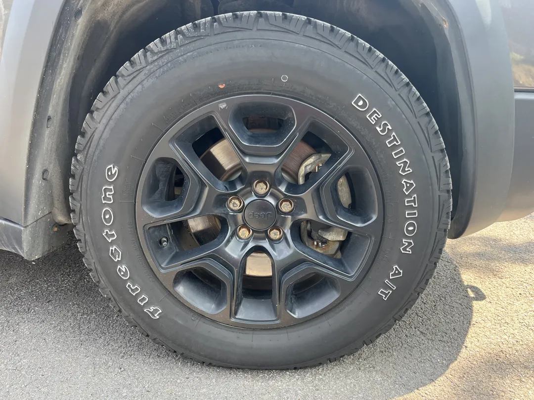 2021 Jeep Cherokee — photo 6