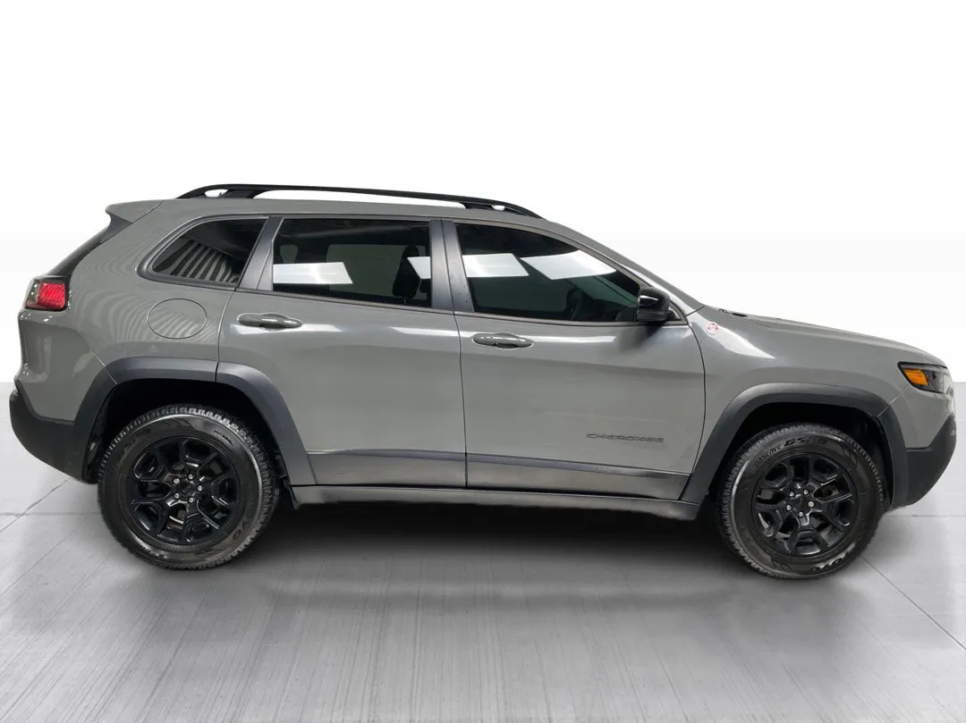 2022 Jeep Cherokee — photo 2