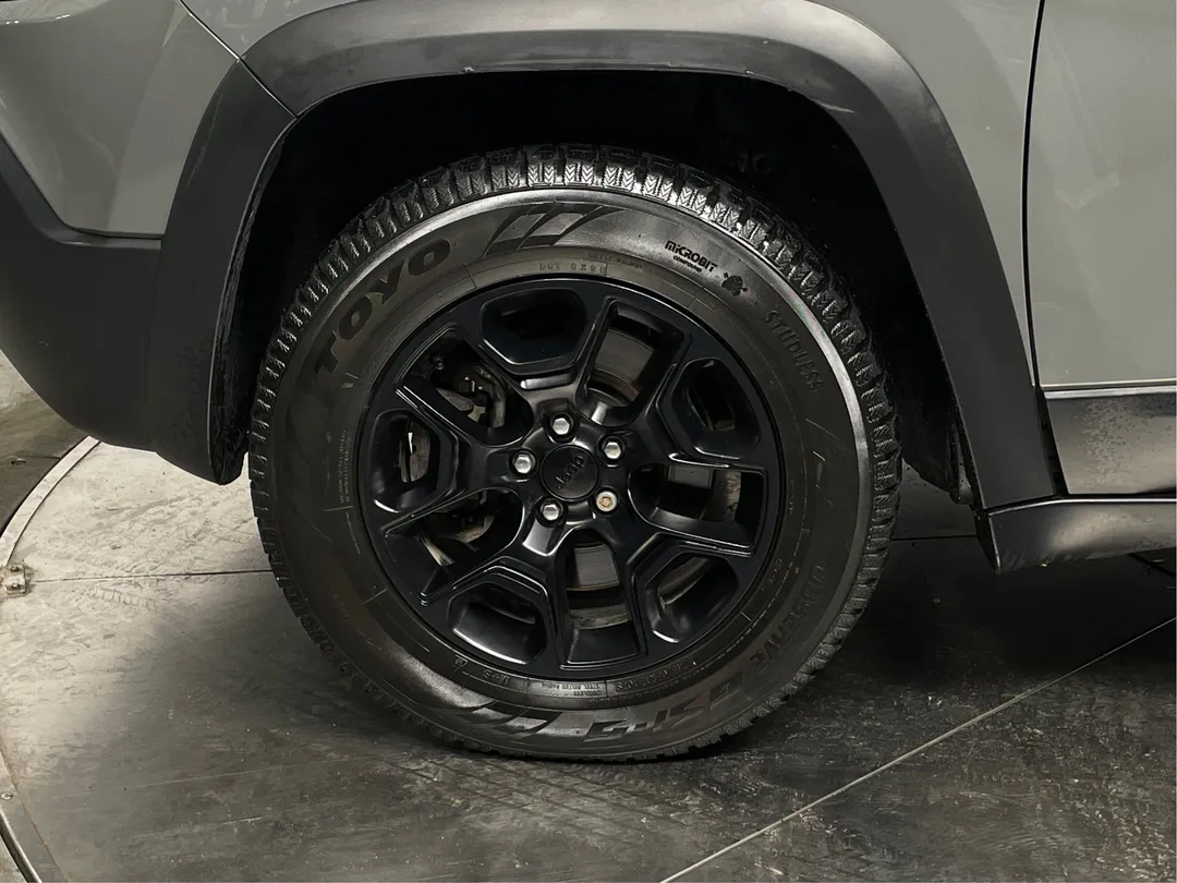 2022 Jeep Cherokee — photo 6