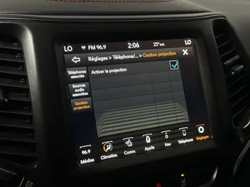 2022 Jeep Cherokee - image 28