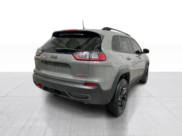 2022 Jeep Cherokee - image 14