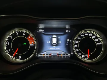 2022 Jeep Cherokee - image 19