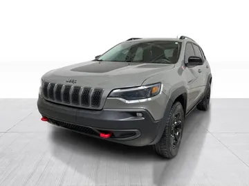 2022 Jeep Cherokee - image 9