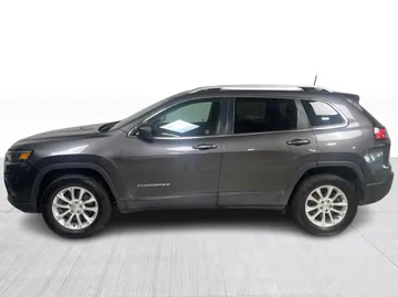 2019 Jeep Cherokee - image 9
