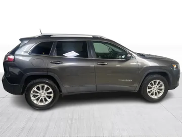 2019 Jeep Cherokee - image 2