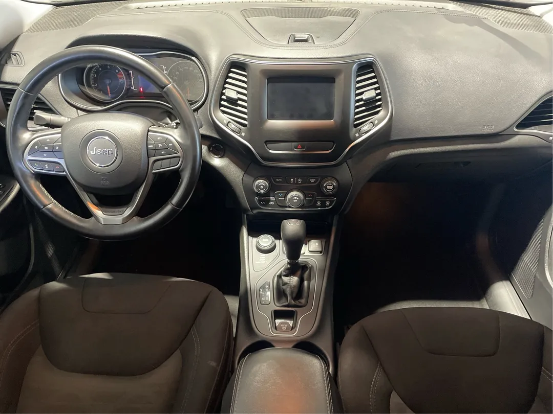 2019 Jeep Cherokee — photo 4