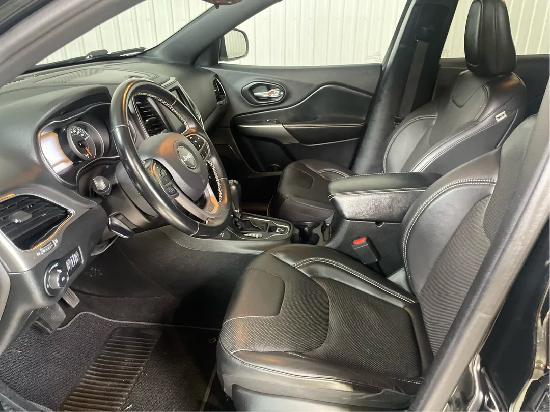 2021 Jeep Cherokee — photo 3