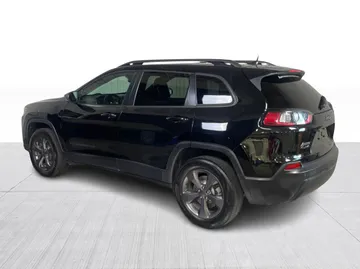 2021 Jeep Cherokee - image 11