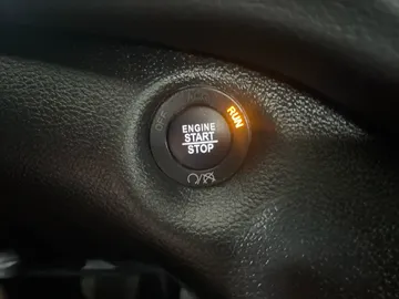 2021 Jeep Cherokee - image 25