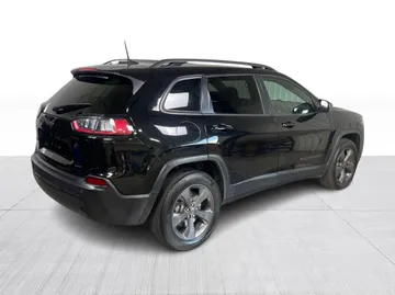 2021 Jeep Cherokee - image 14