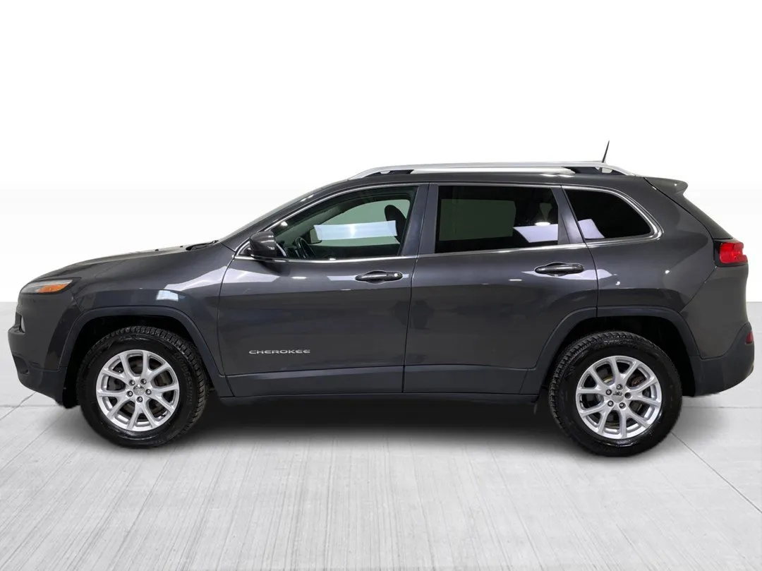 2016 Jeep Cherokee — photo 8