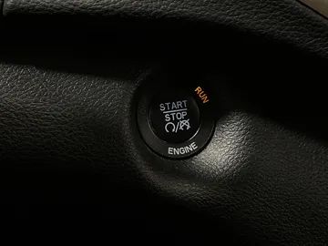2016 Jeep Cherokee - image 20