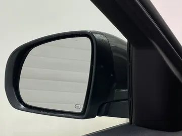 2016 Jeep Cherokee - image 18