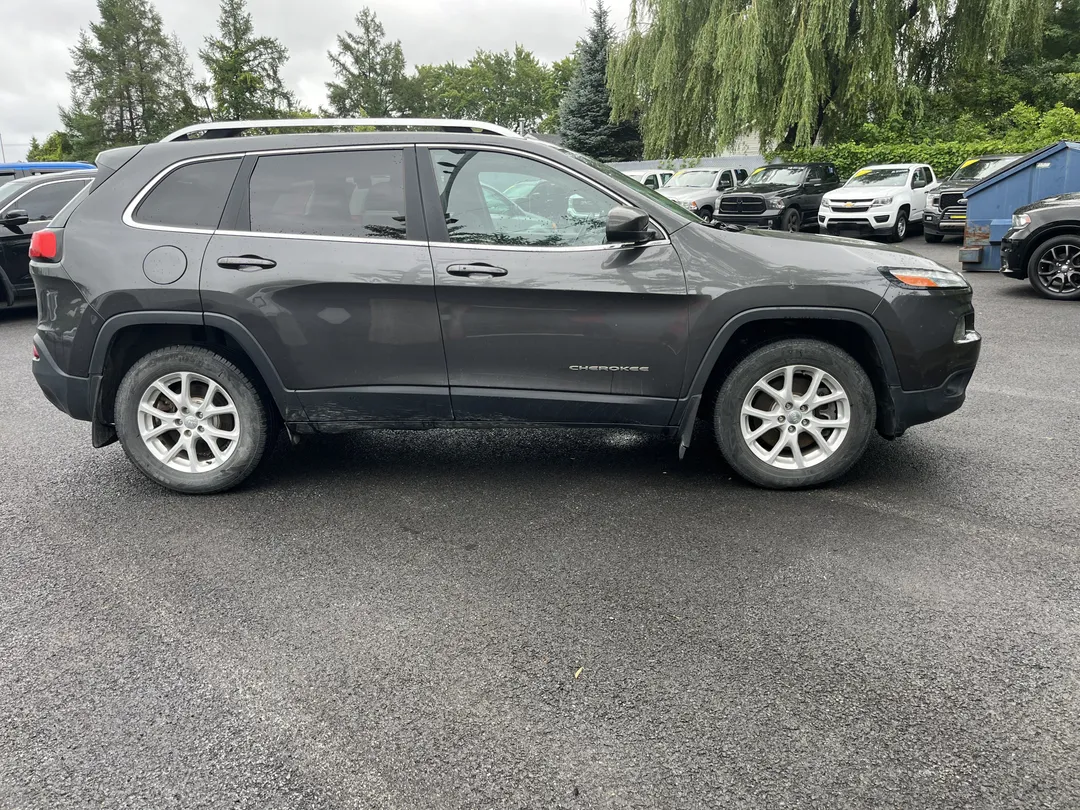 2016 Jeep Cherokee — photo 4