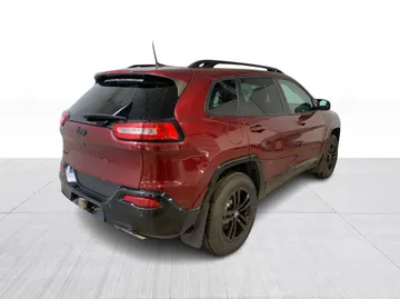 2018 Jeep Cherokee - image 13