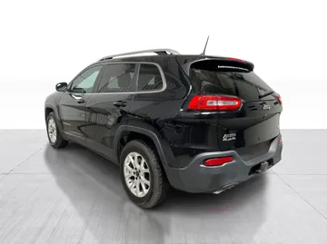 2018 Jeep Cherokee - image 10