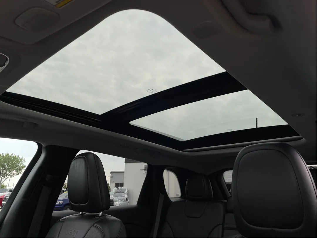 2019 Jeep Cherokee — photo 5