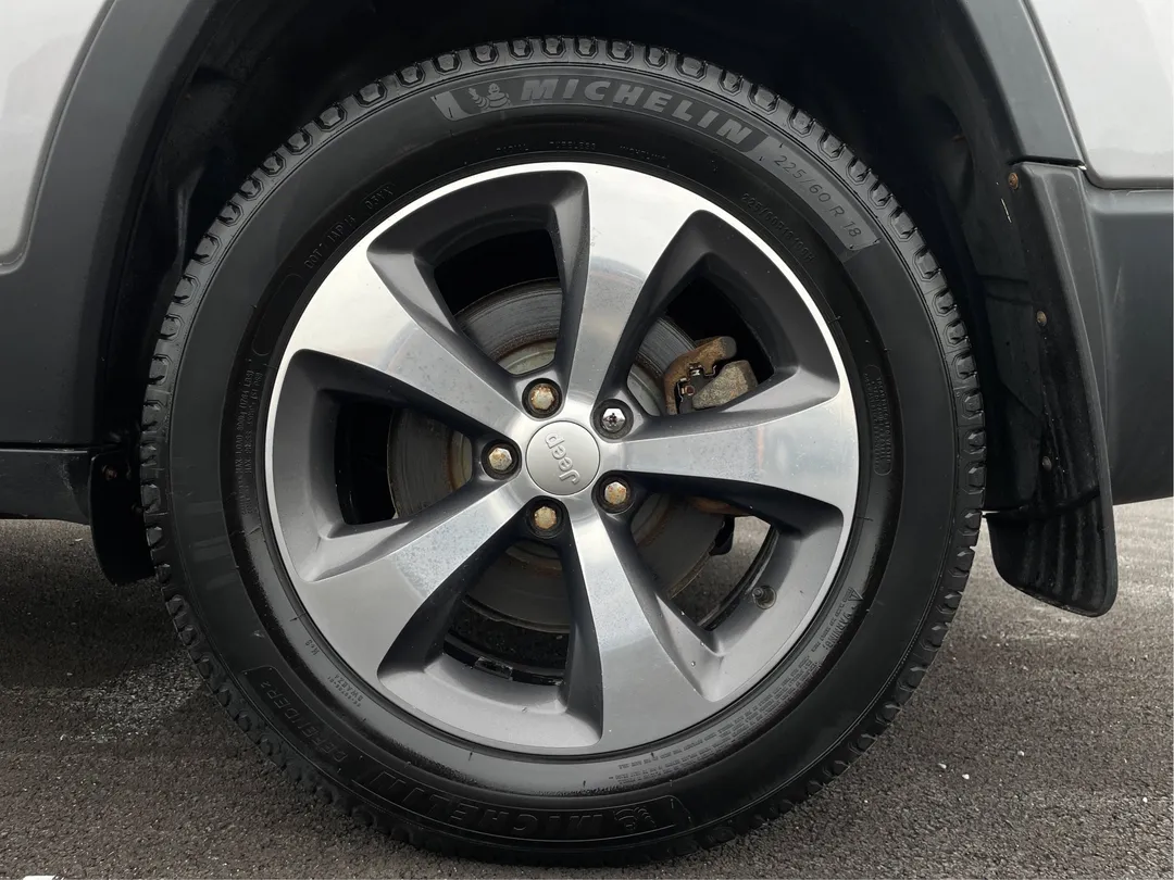 2019 Jeep Cherokee — photo 6