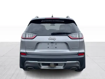2019 Jeep Cherokee - image 12