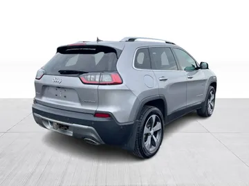 2019 Jeep Cherokee - image 14