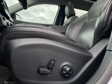 2019 Jeep Cherokee - image 25