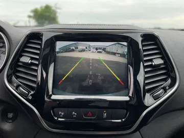 2019 Jeep Cherokee - image 21