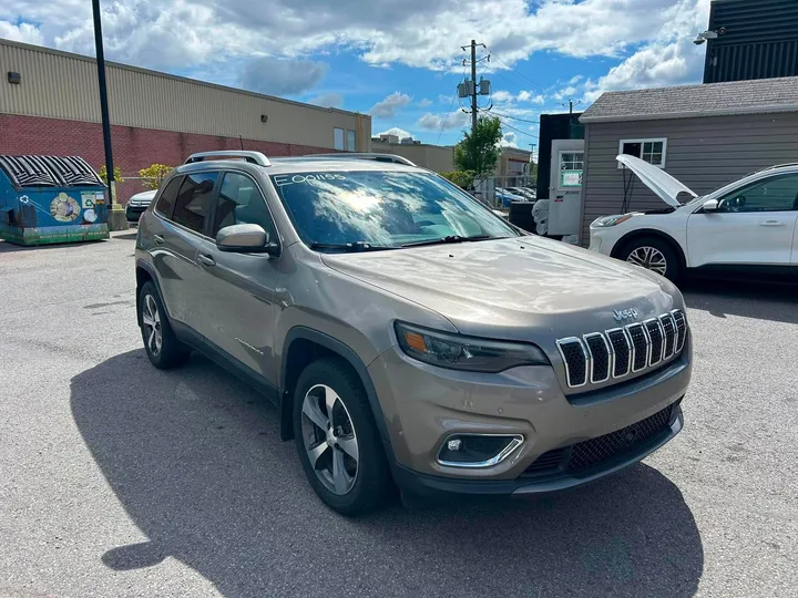2019 Jeep Cherokee - image principale