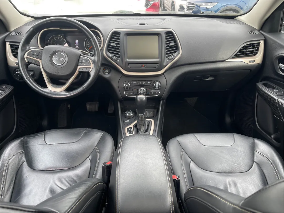 2015 Jeep Cherokee — photo 4
