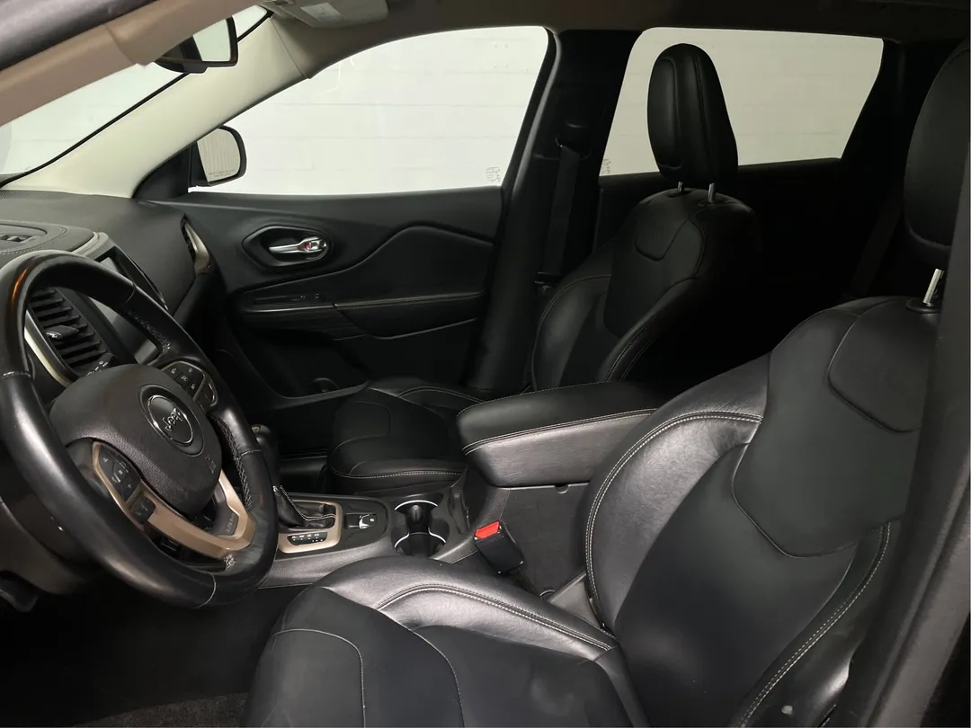 2015 Jeep Cherokee — photo 3