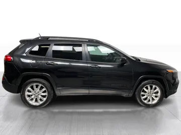 2015 Jeep Cherokee - image 2