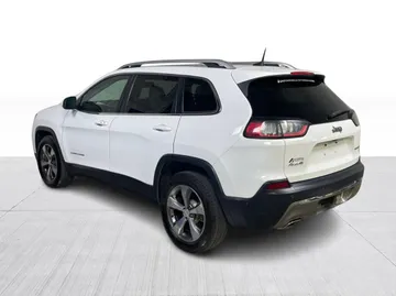 2019 Jeep Cherokee - image 11