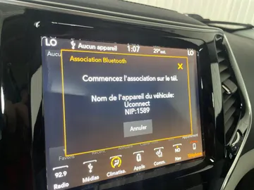 2019 Jeep Cherokee - image 30