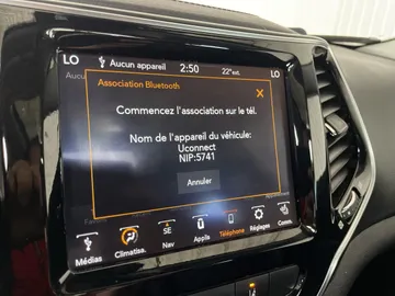 2020 Jeep Cherokee - image 30