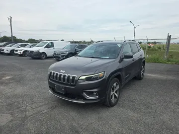 2020 Jeep Cherokee - image 3